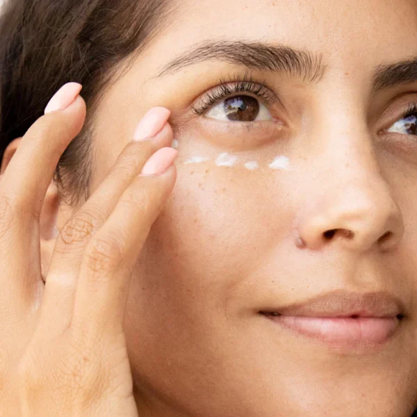 100% PURE Revitalize & Brighten Eye Care Bundle - Image 6