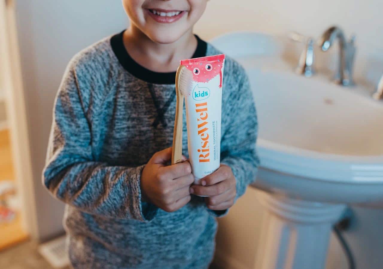 RiseWell Fluoride-Free Oral Care Family Bundle - Image 3